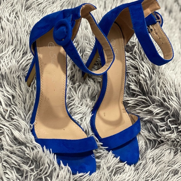 Beautiful Royal blue high heels. - Picture 1 of 2